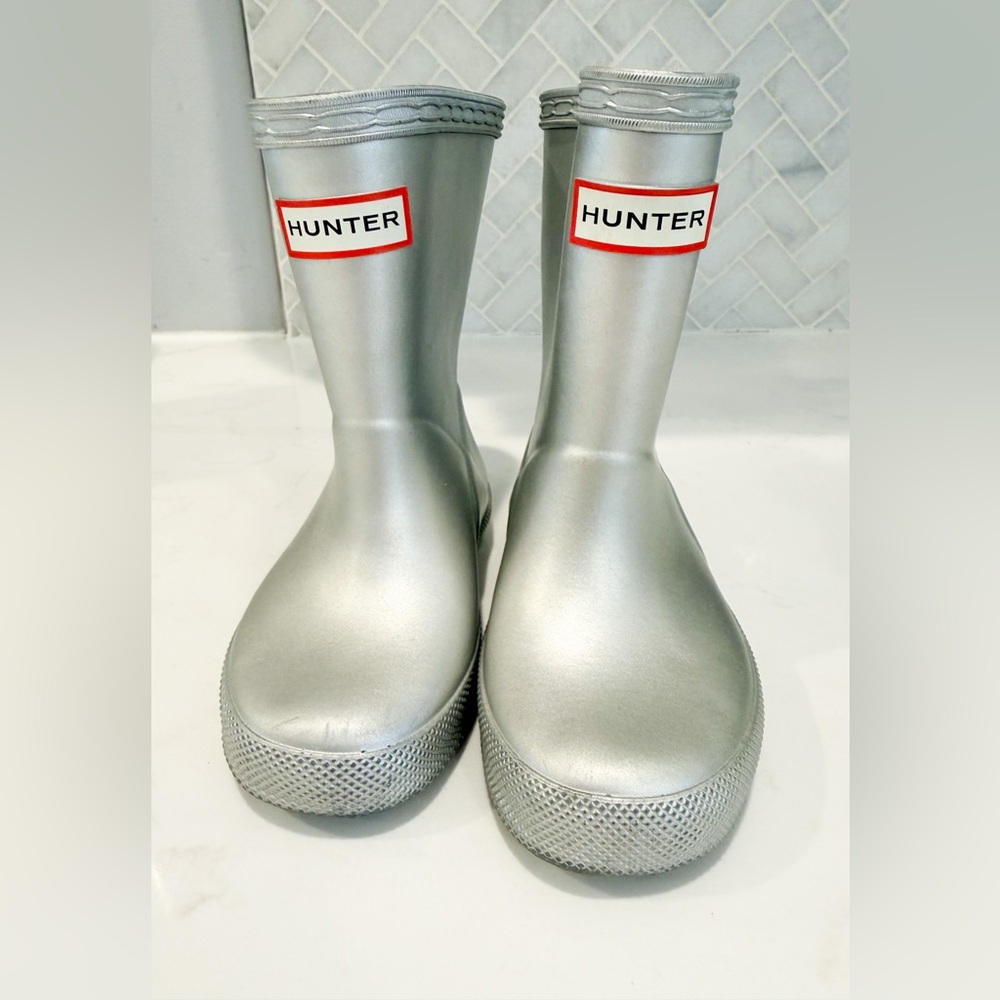 Hunter kids silver boots in 7 kids